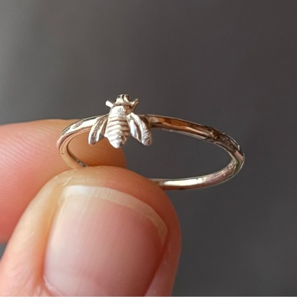 Sterling Silver Mini Honey Bee Ring, handcrafted - size 9 - Picture 3 of 3